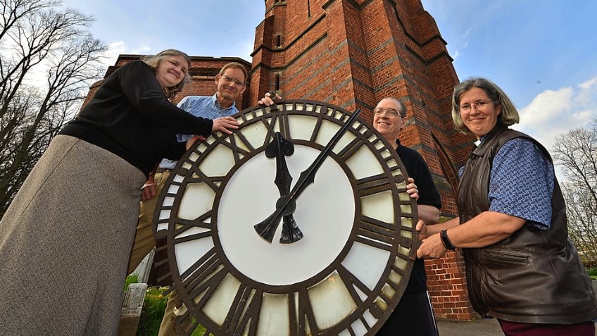 Heritage Clock for Cradley