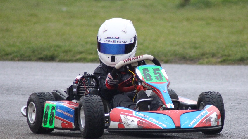 Young racer машина