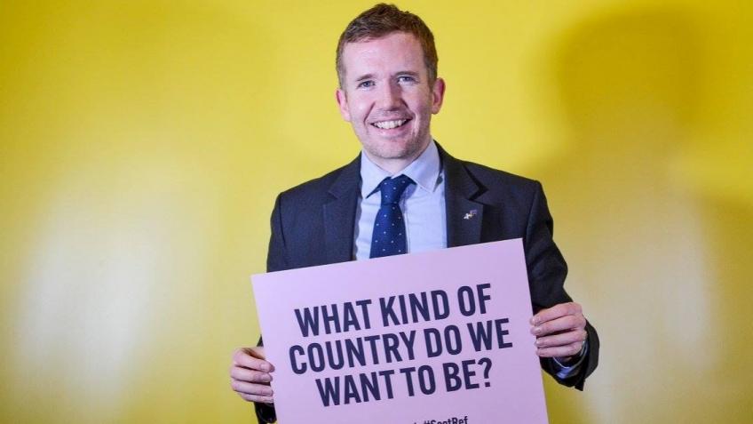 Re-elect Stuart McDonald