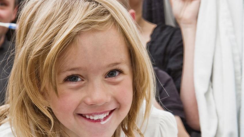 Give a healthy smile EOA 40 anniversary appeal