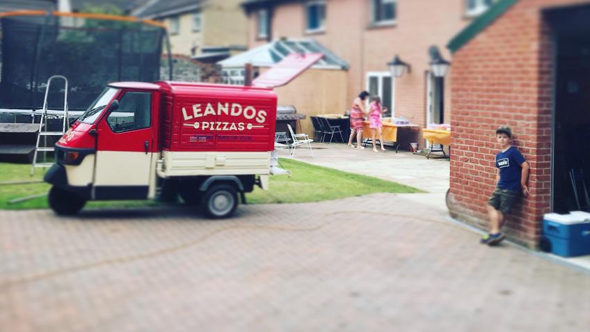 Leandos pizzas