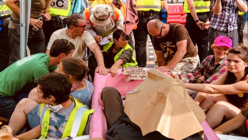 Support Extinction Rebellion Bathtub16 with costs