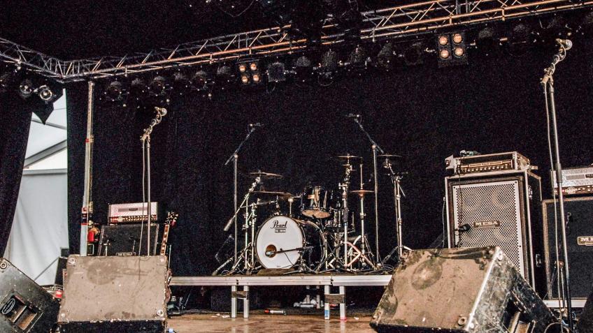 Help the roadies while there are no gigs