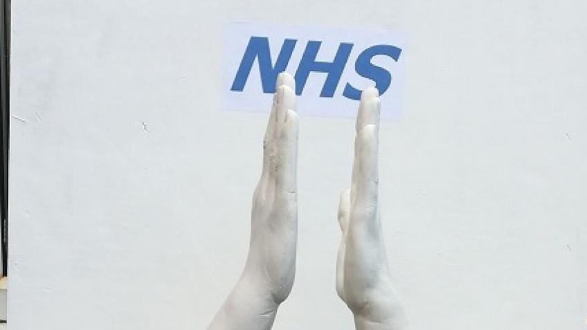 APPLAUSE TO TOM MOORE and NHS/KEY WORKERS