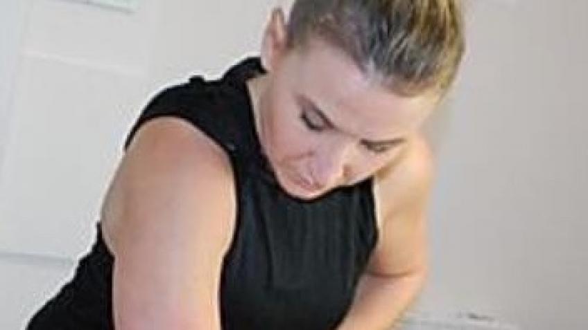 Support April Woodnutt Sports Massage