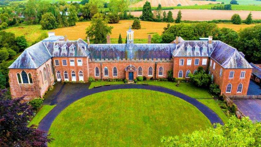 Help Hartlebury Castle Survive Coronavirus