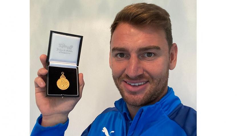 Win Jamie Jones 2017/18 Sky Bet League One Medal!
