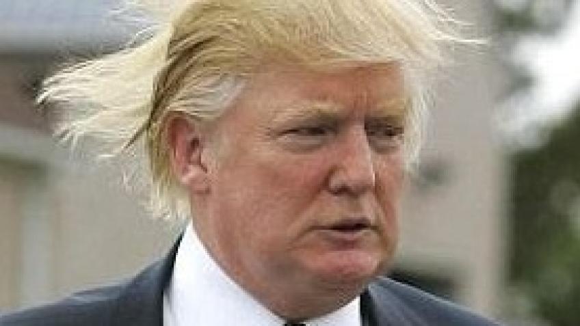 how does donald trump comb his hair